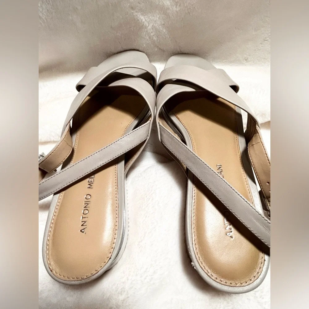 WOMENS SIZE 9.5M TAUPE/LIGHT GRAY ANTONIO MELANI SANDALS